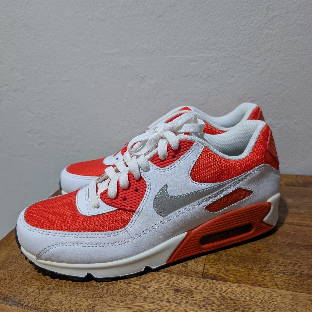 Nike Air Max 90 NBY ‘White Bright Crimson’ FJ8901-900 Women's 9 Nwot‎